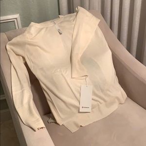 Lulu still at ease pullover cream size 10